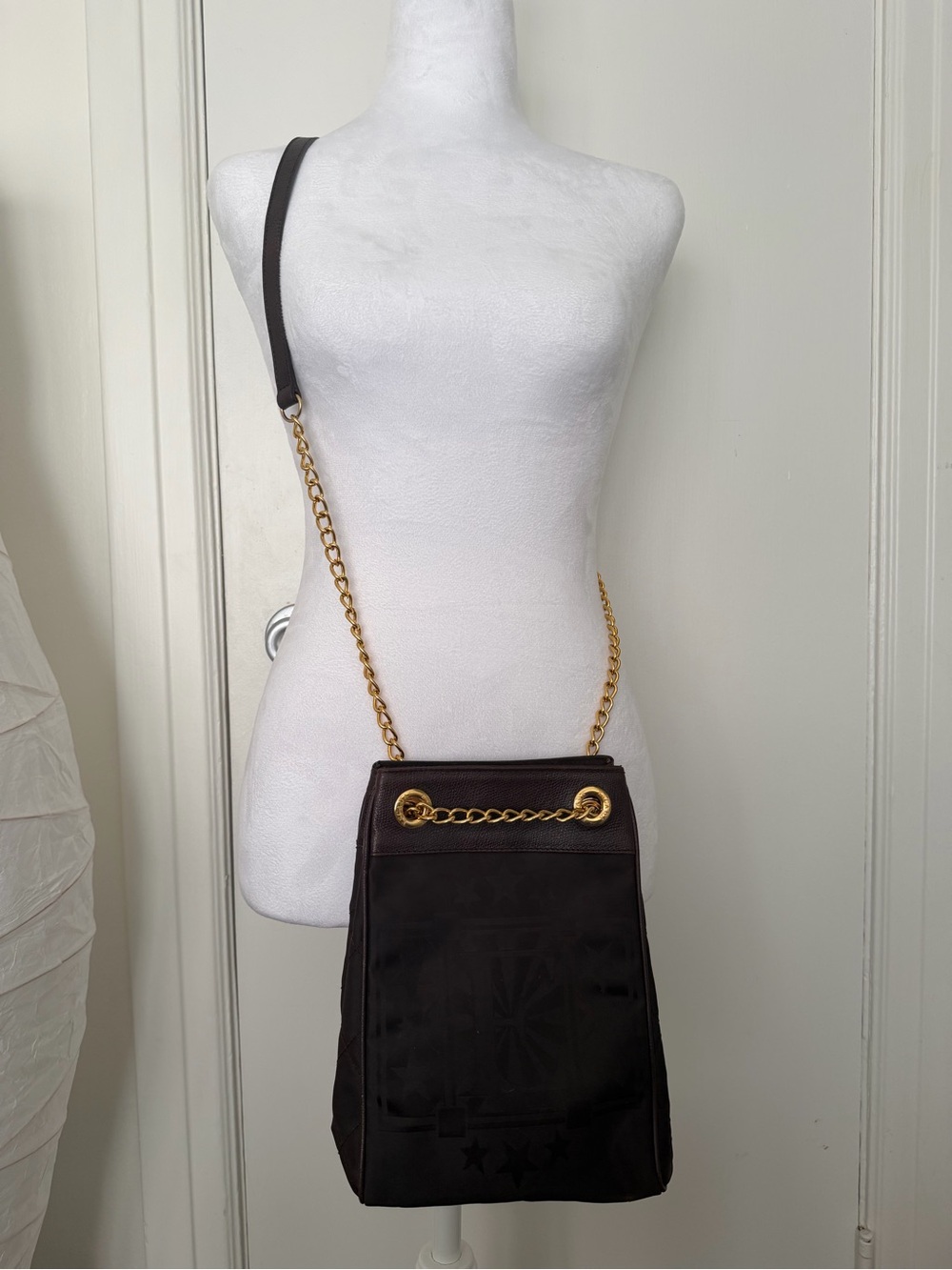 Rare Escada Chocolate Brown Silk Leather 1990s Chain-Strap Crossbody Bag
